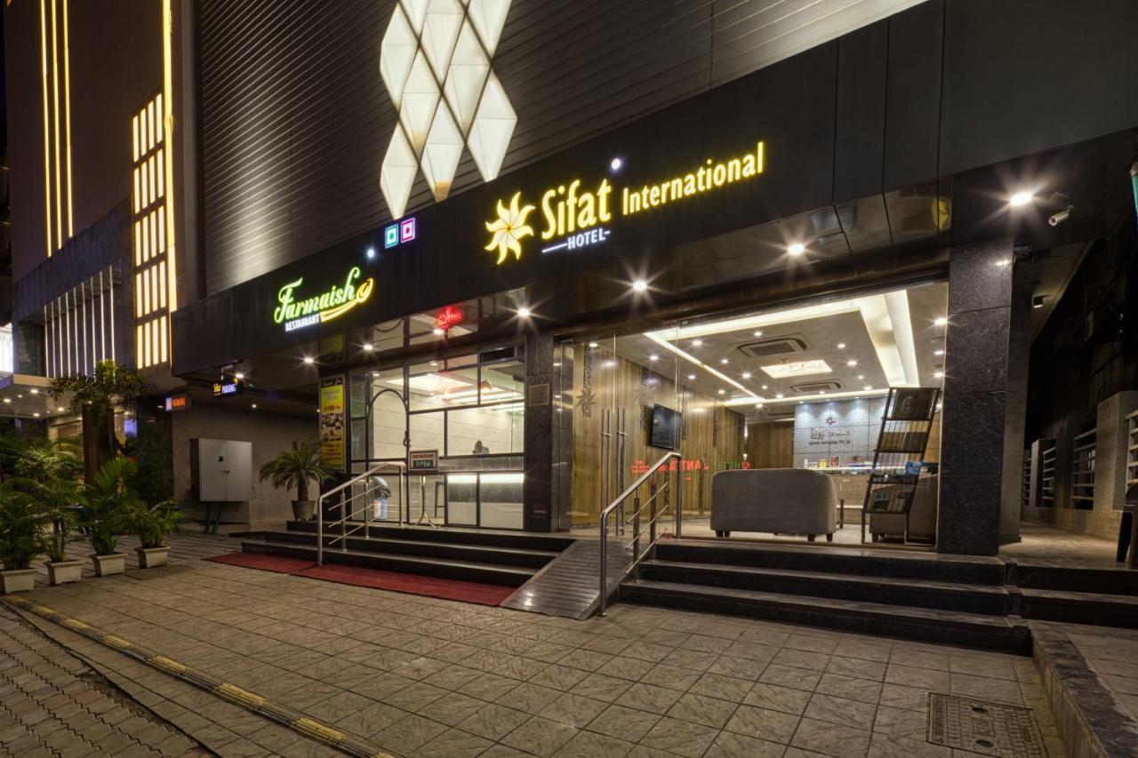 Hotel Sifat International Surat Ngoại thất bức ảnh