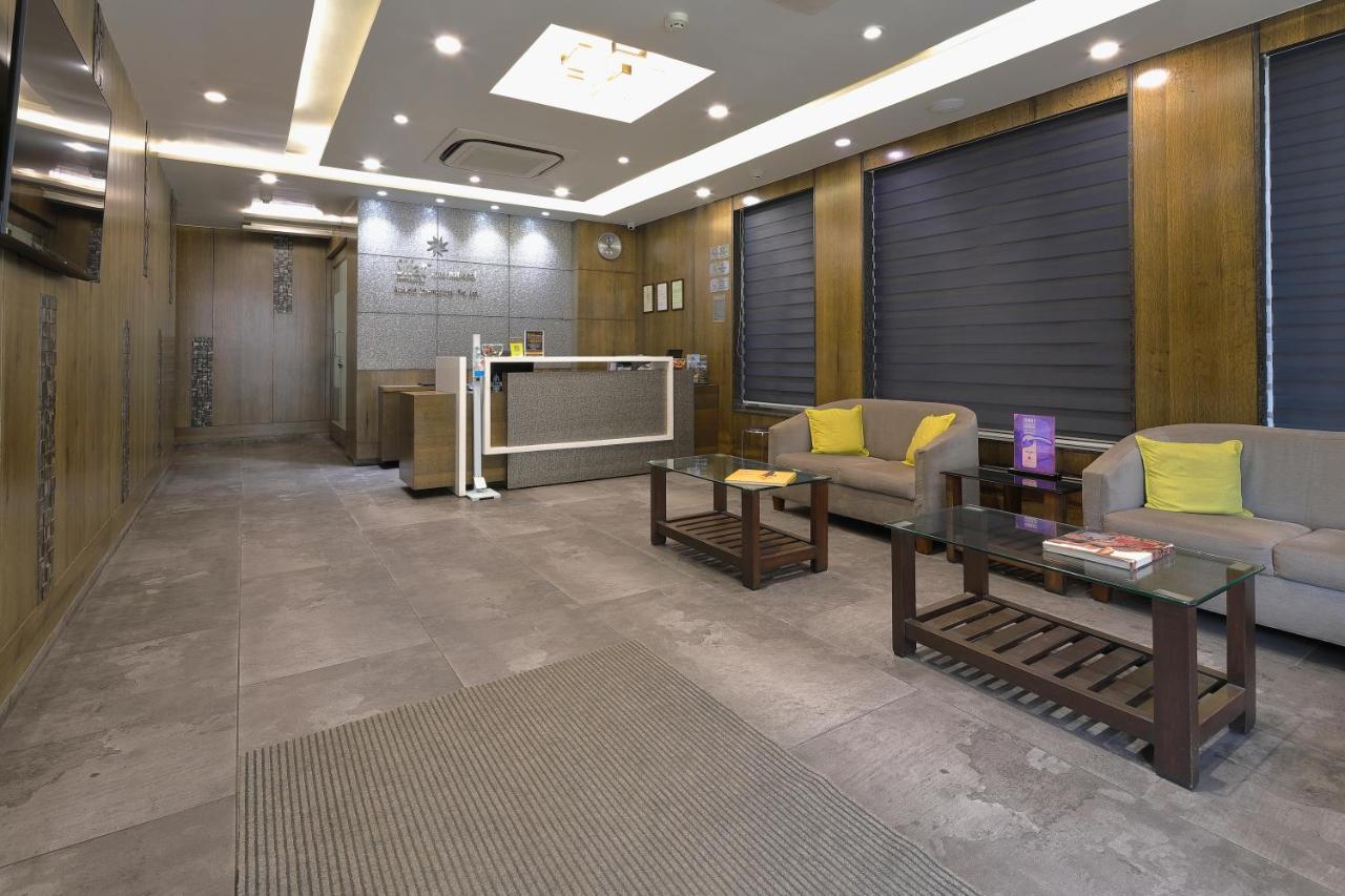 Hotel Sifat International Surat Ngoại thất bức ảnh