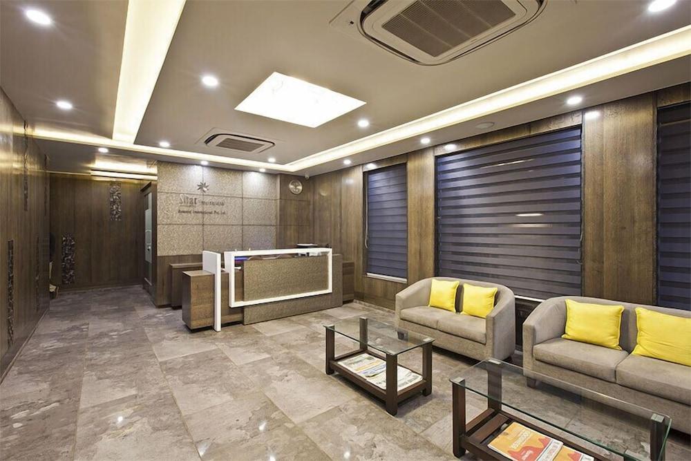 Hotel Sifat International Surat Ngoại thất bức ảnh